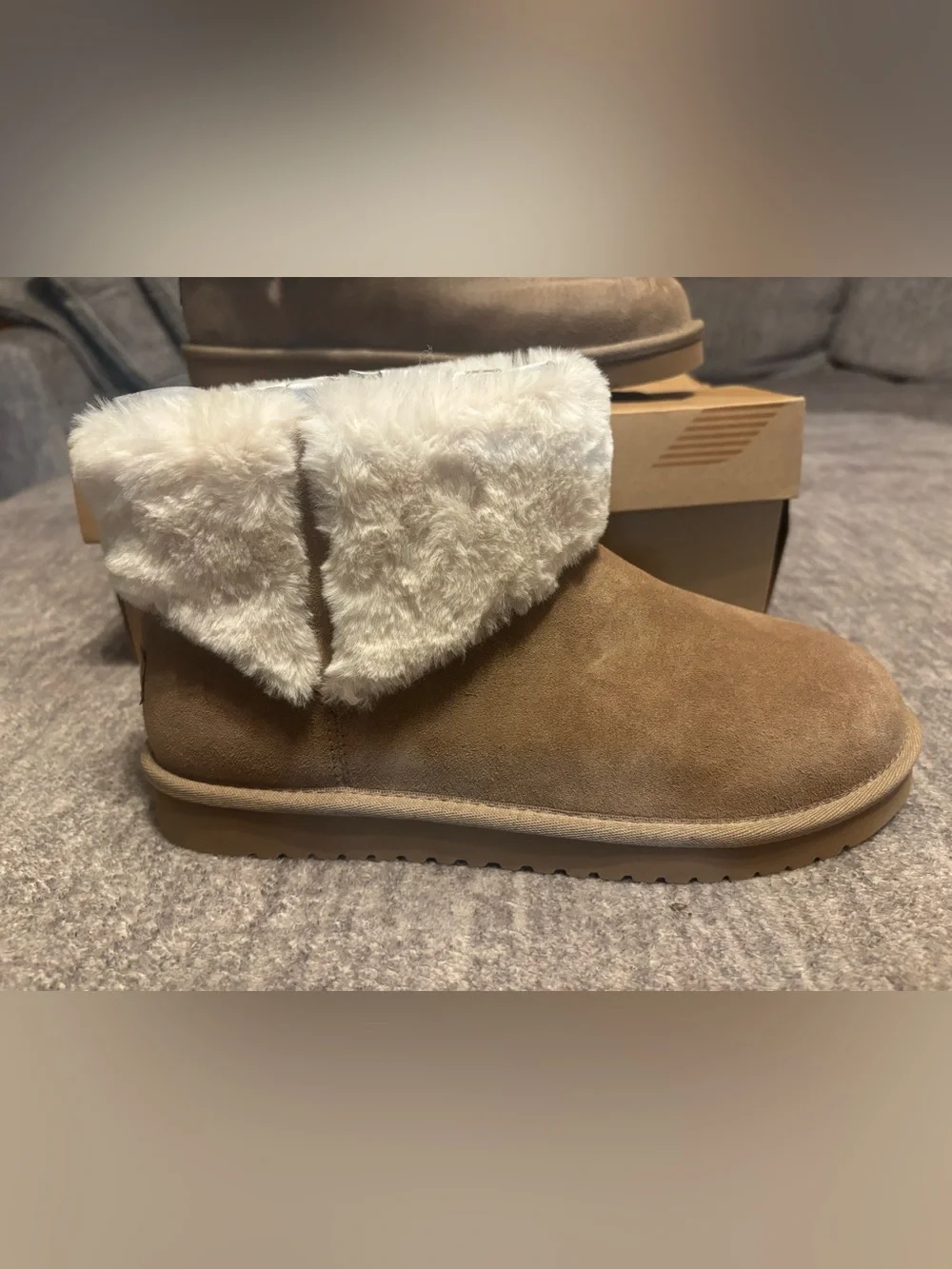 New Koolaburra by UGG Women's Aubrei Mini Boot Size 8